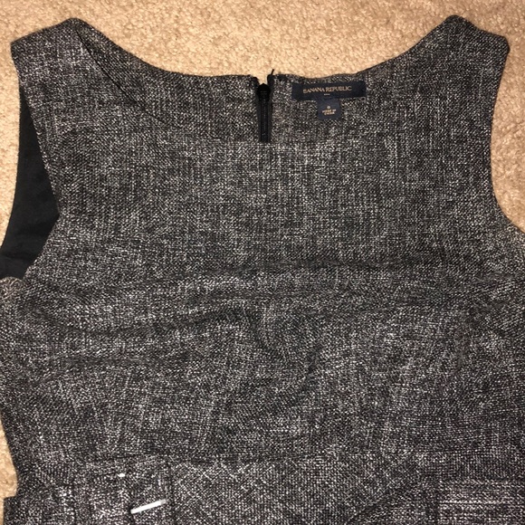 Women’s Like New Banana Republic Dress - Picture 2 of 2
